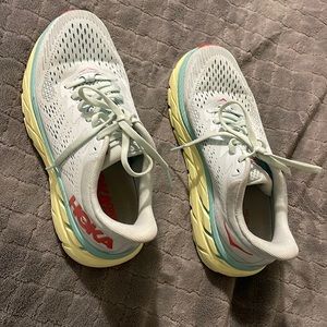 Hoka one one
